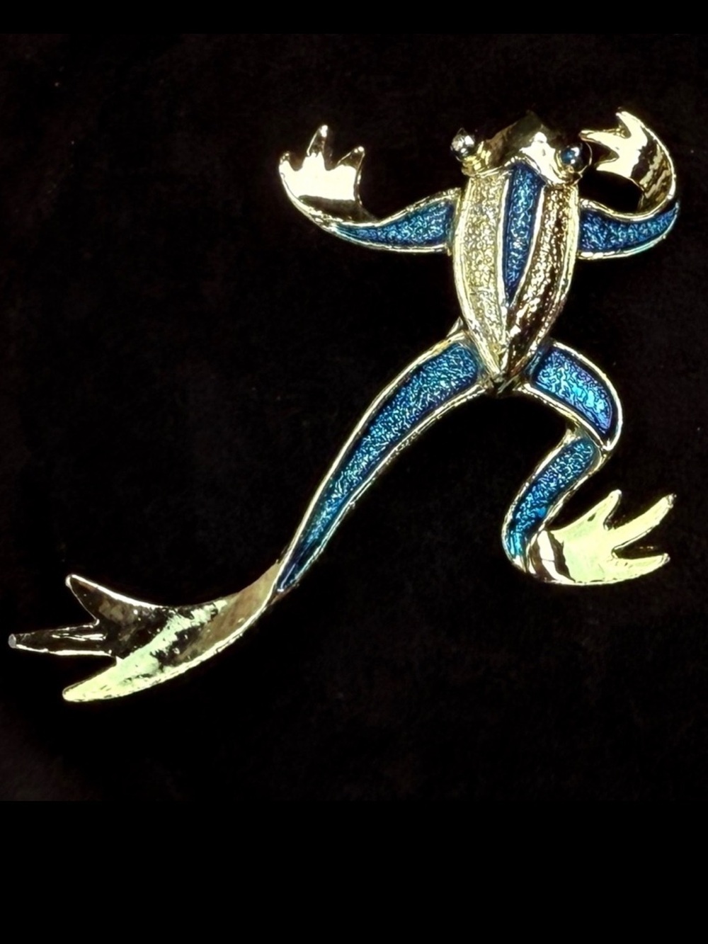 Beautiful, goldtone, green enamel, frog, brooch, pin